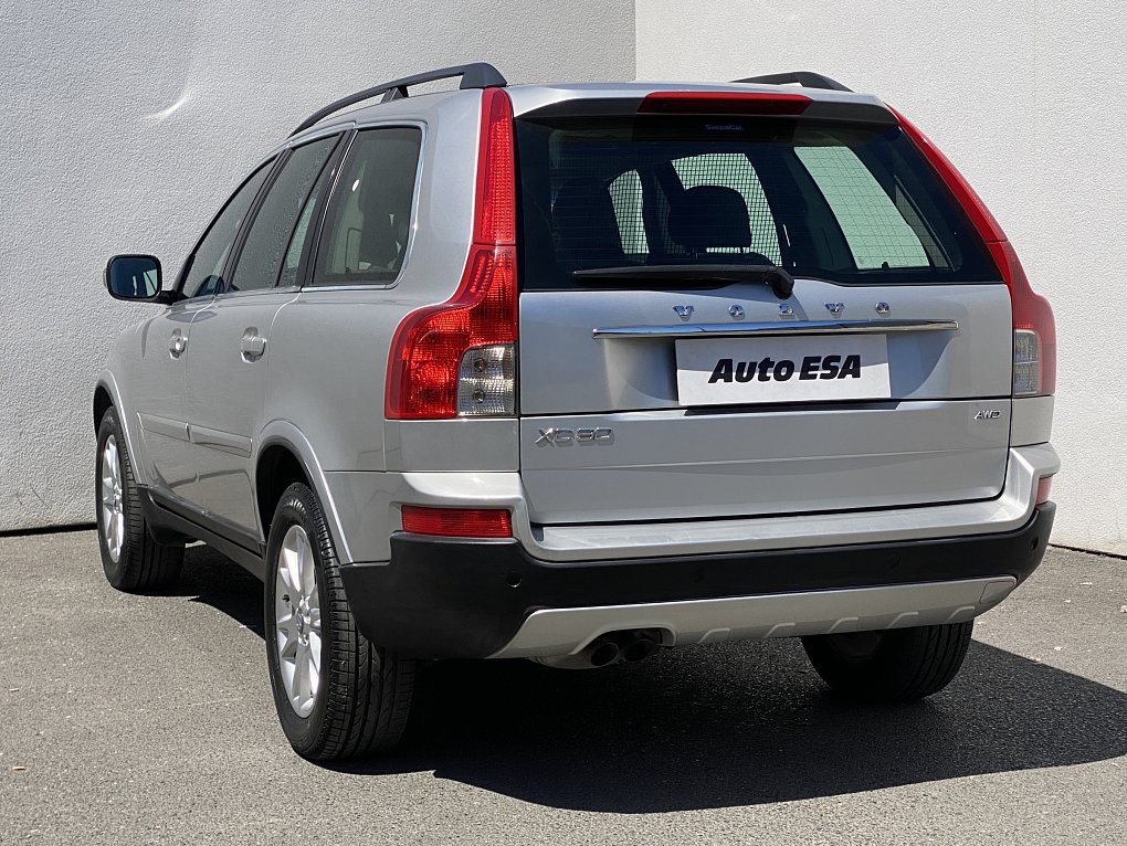 Volvo XC90 2.4 D5 Momentum AWD