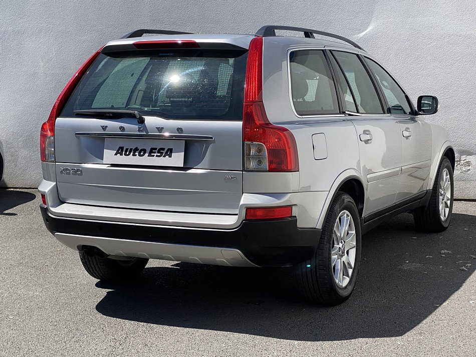 Volvo XC90 2.4 D5 Momentum AWD