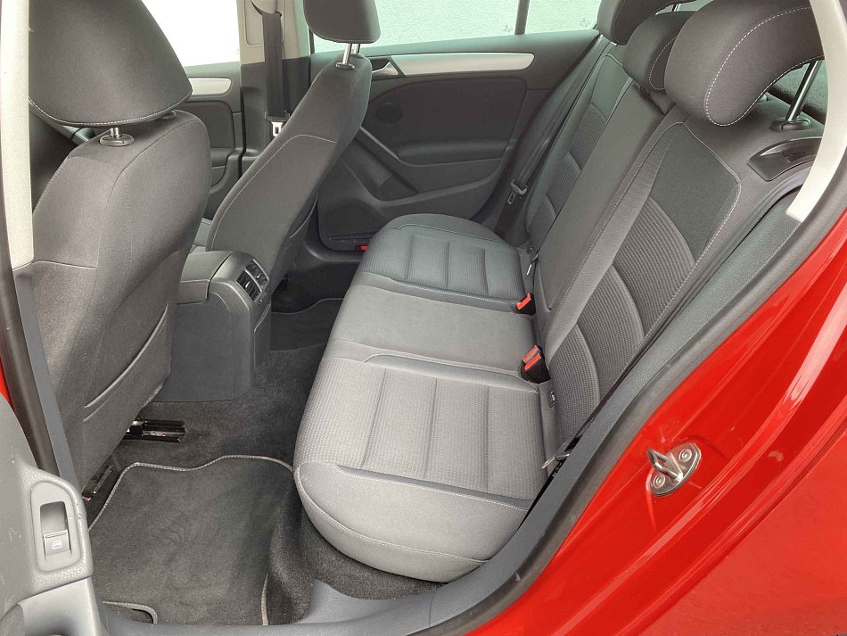 Volkswagen Golf 1.6 TDi Team
