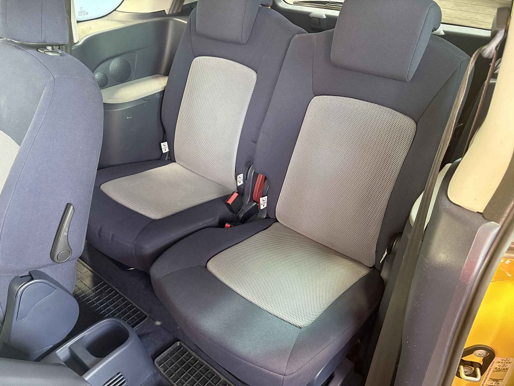 Peugeot 1007 1.4i 