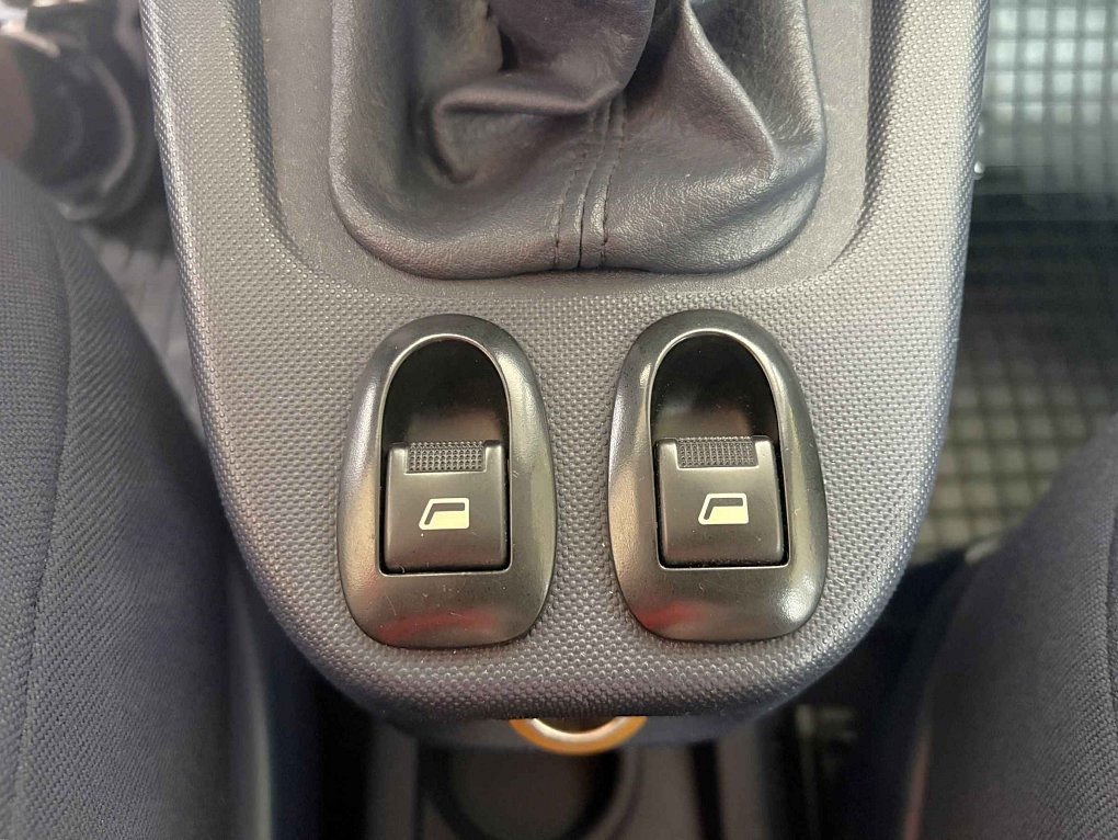 Peugeot 1007 1.4i 