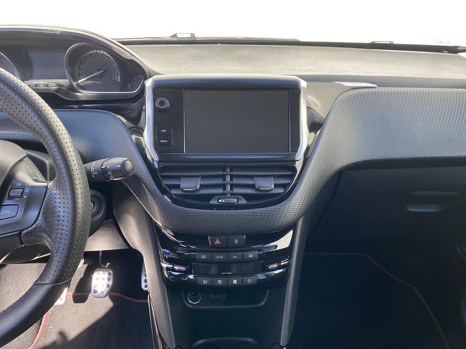 Peugeot 2008 1.2 PT GT Line
