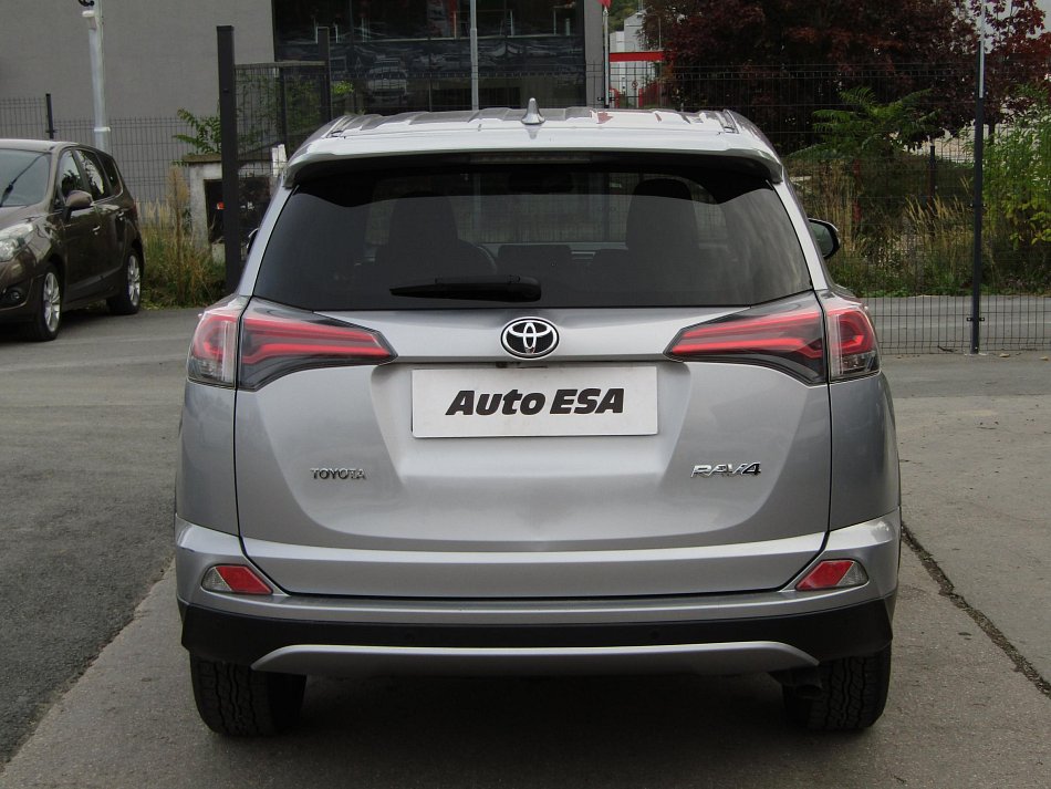 Toyota RAV4 2.0D4D 