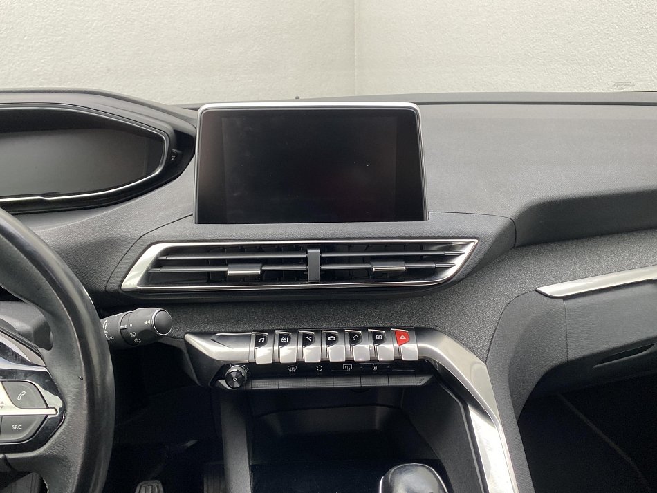 Peugeot 3008 1.2PT Allure