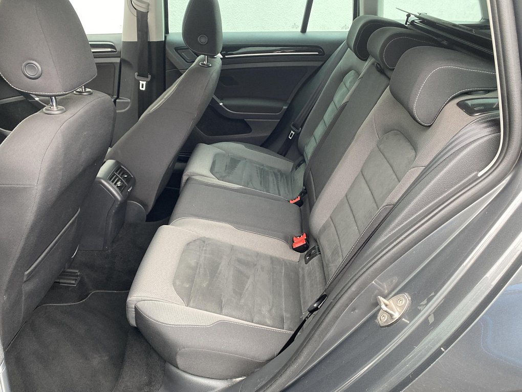 Volkswagen Golf 2.0 TDi Highline