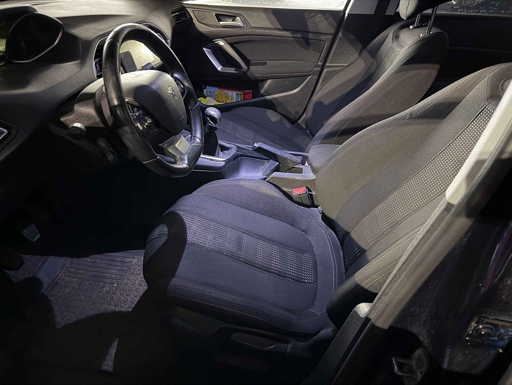 Peugeot 308 1.6 HDi 