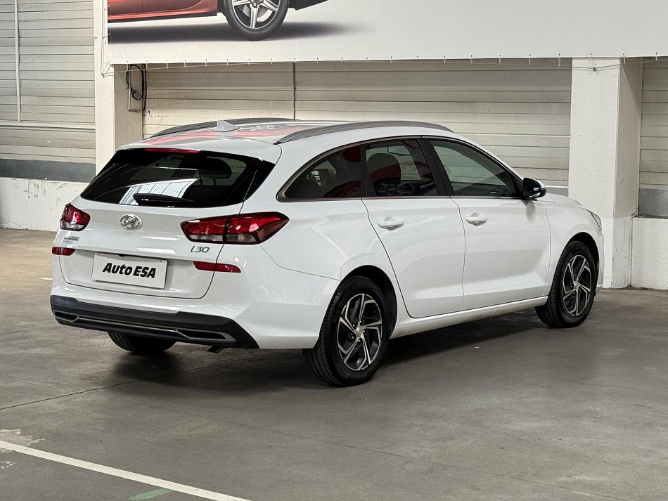 Hyundai I30 1.5 DPi Smart