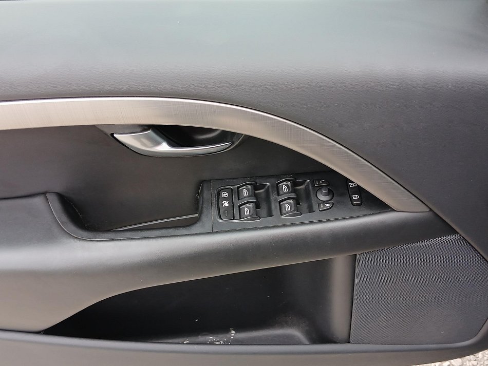 Volvo V70 2.0i 