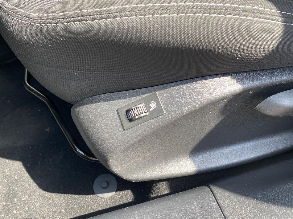 Peugeot 208 1.2VTi 