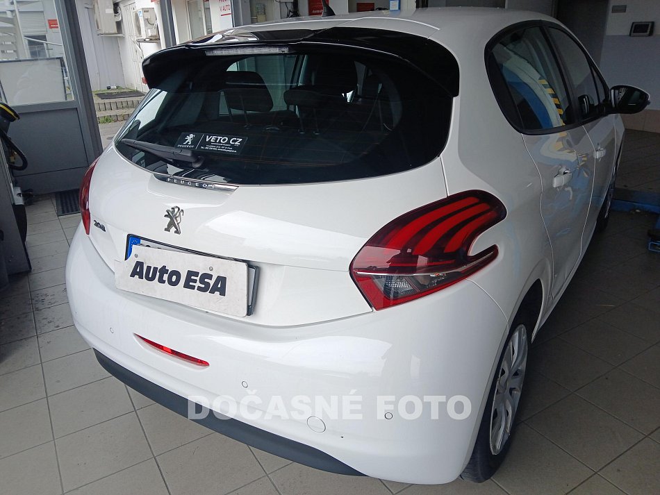 Peugeot 208 1.2 
