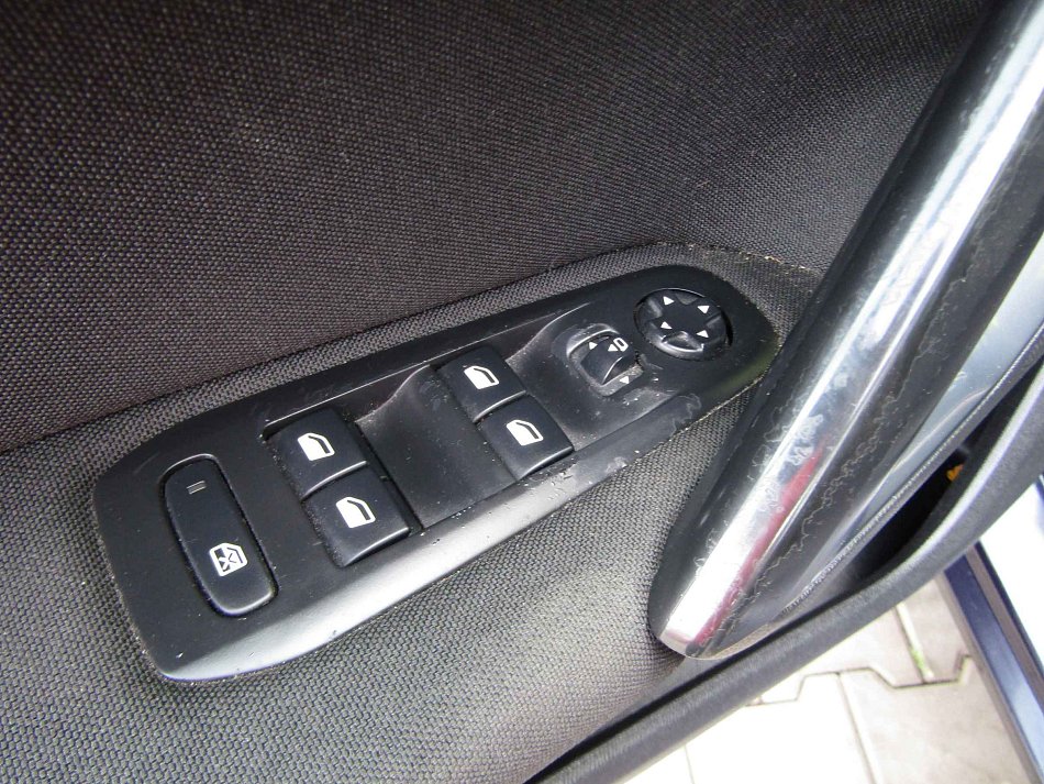 Peugeot 308 2.0 HDi 