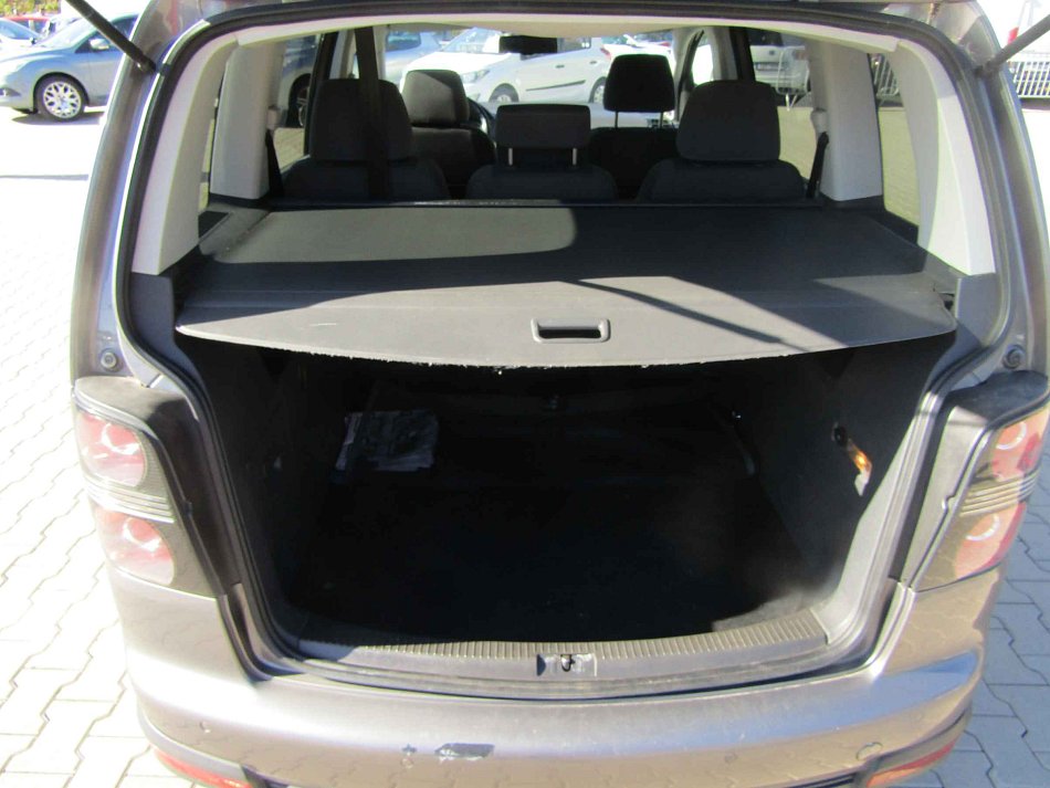 Volkswagen Touran 1.4 TSi CROSS