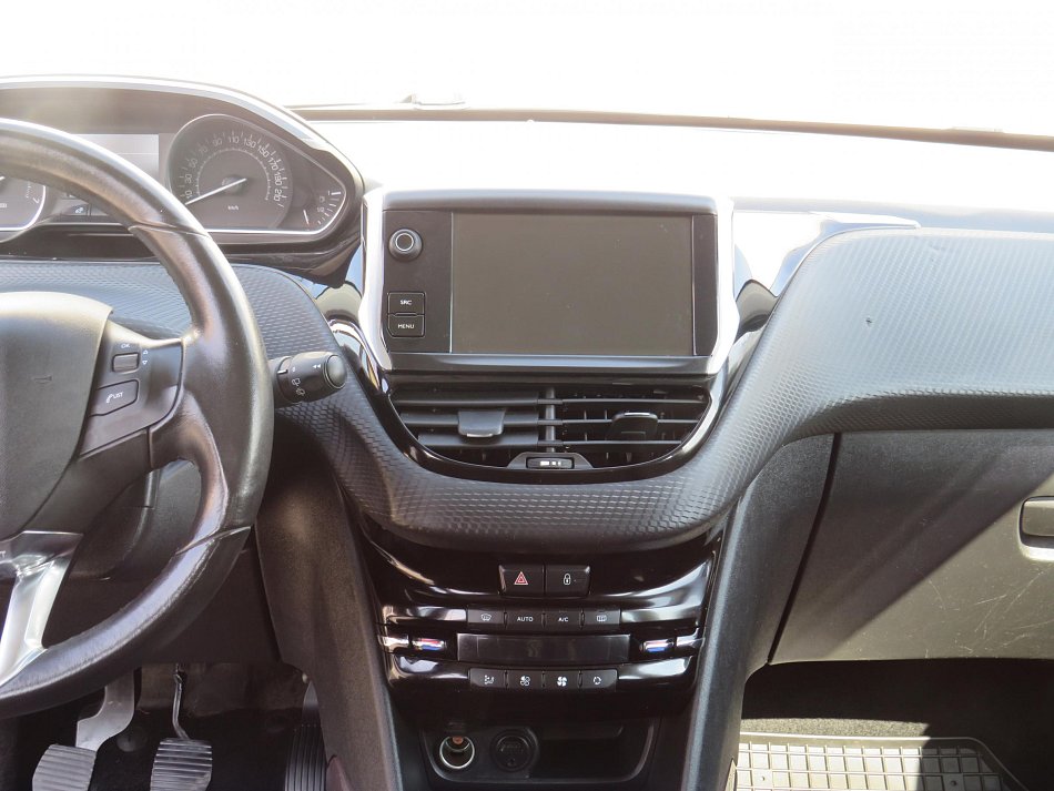 Peugeot 2008 1.2PT 