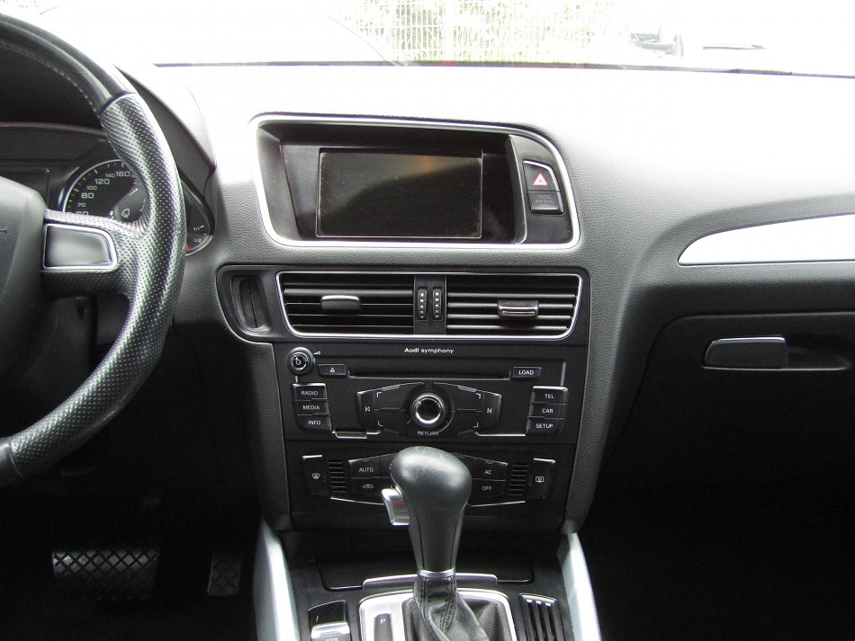 Audi Q5 2.0 TDi S-line Quattro