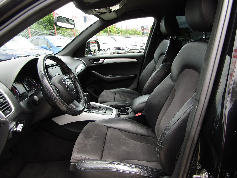 Audi Q5 2.0 TDi S-line Quattro