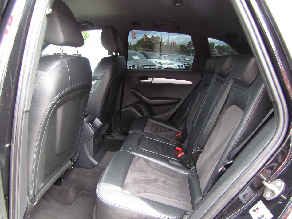 Audi Q5 2.0 TDi S-line Quattro