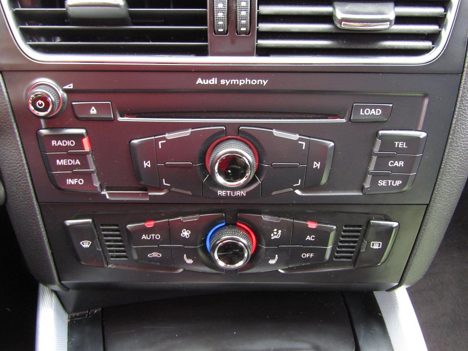 Audi Q5 2.0 TDi S-line Quattro