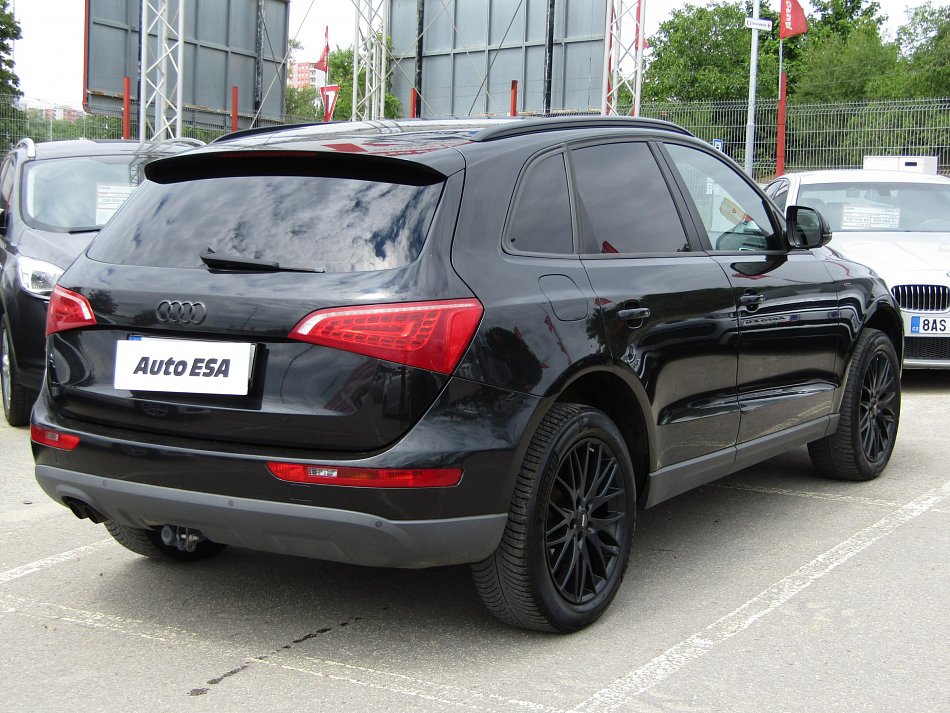 Audi Q5 2.0 TDi S-line Quattro