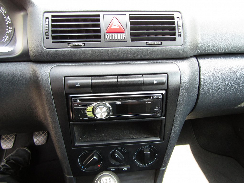 Škoda Octavia II 1.6i 