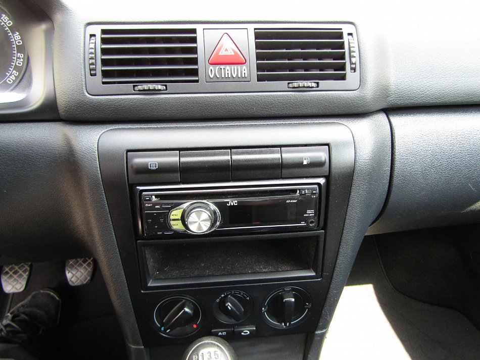 Škoda Octavia II 1.6i 