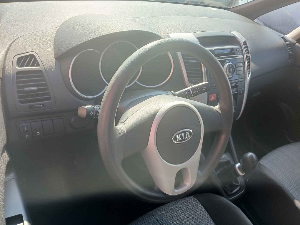 Kia Venga 1.4i 