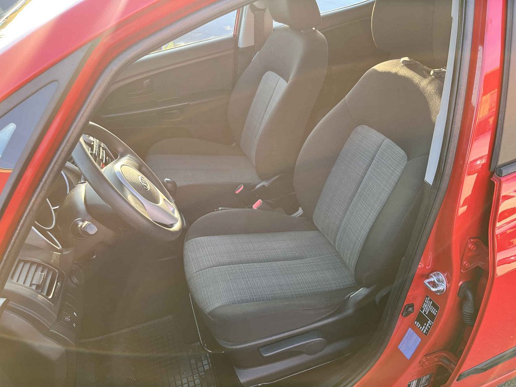 Kia Venga 1.4i 