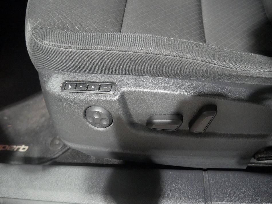 Škoda Superb II 2.0 TDi 