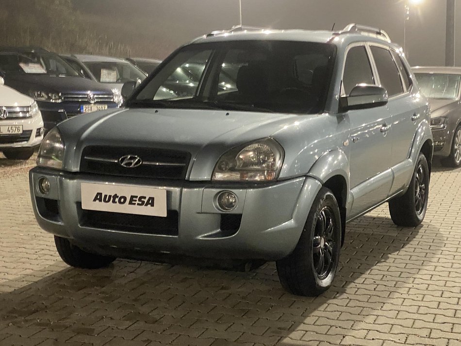 Hyundai Tucson 2.0 i  4WD