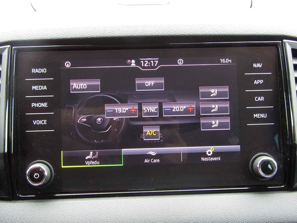 Škoda Karoq 2.0 TDi Fresh