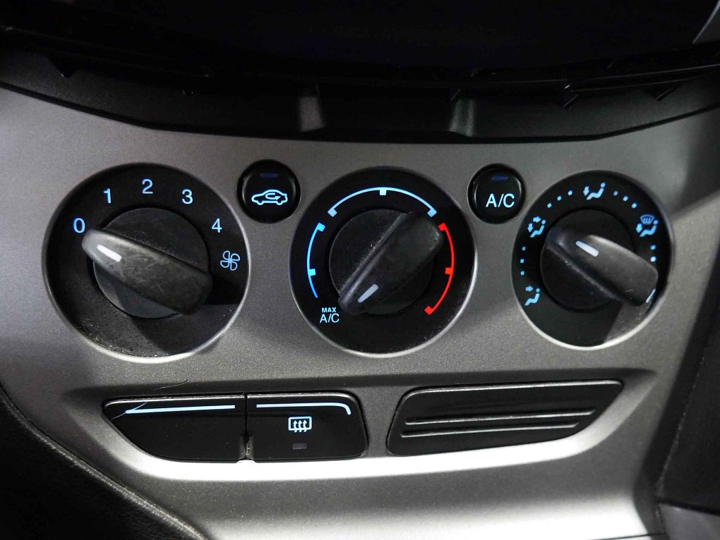Ford Focus 1.6 i 