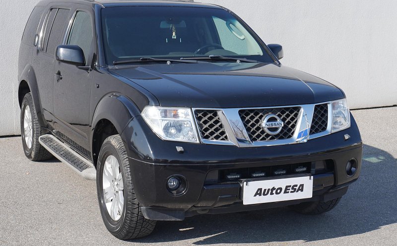 Nissan Pathfinder 2.5 dCi  4x4, 7míst
