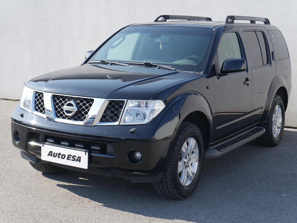 Nissan Pathfinder 2.5 dCi  4x4, 7míst