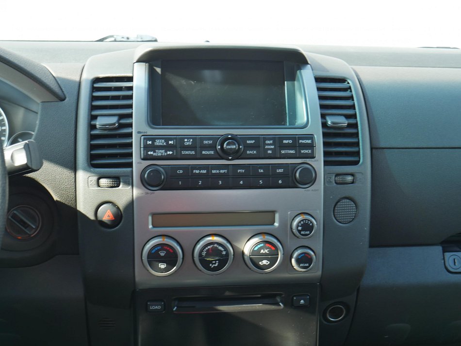 Nissan Pathfinder 2.5 dCi  4x4, 7míst