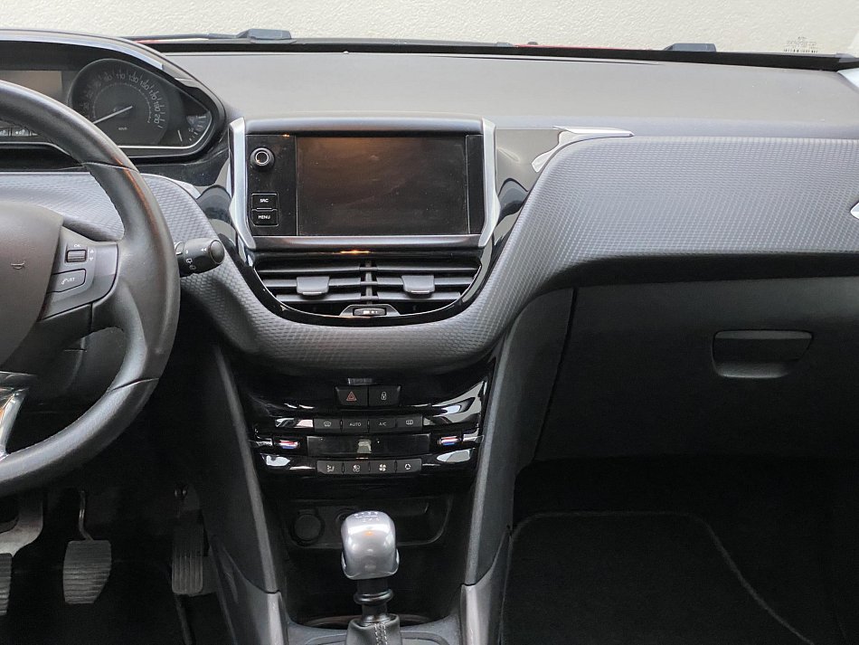 Peugeot 2008 1.2 PT Style
