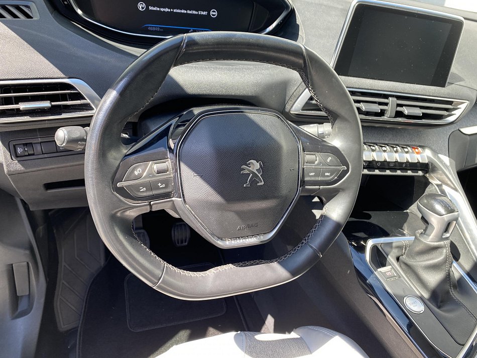 Peugeot 3008 1.2PT Allure