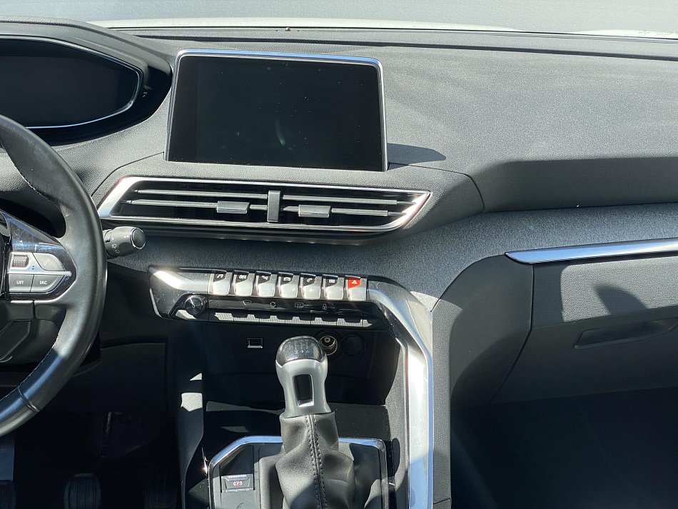 Peugeot 3008 1.2PT Allure