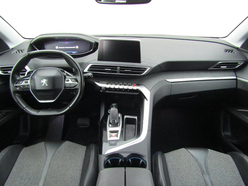 Peugeot 3008 1.2 PT Allure