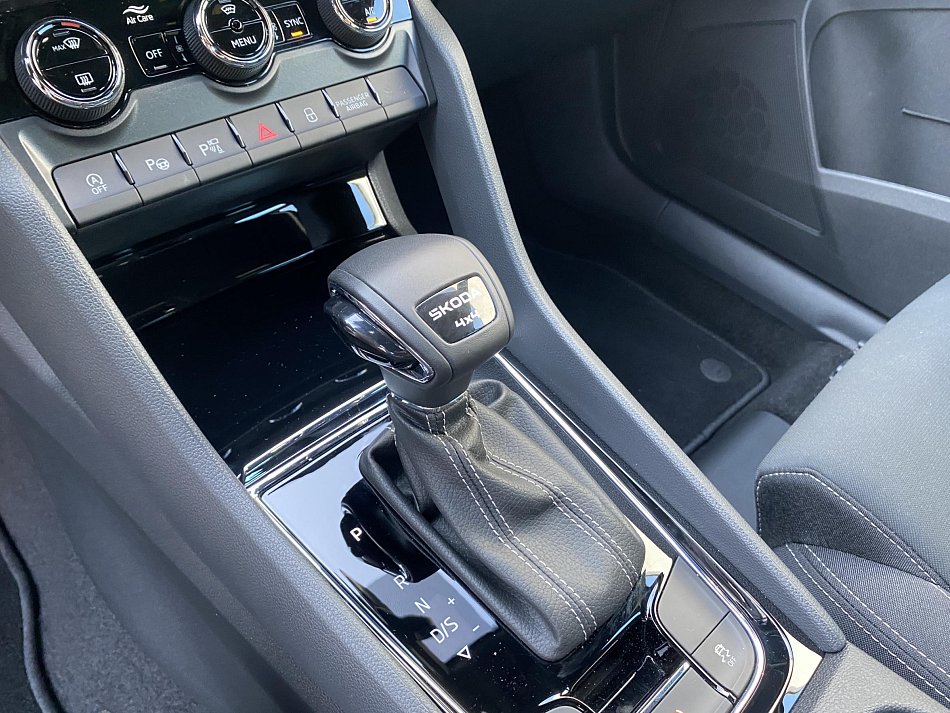 Škoda Karoq 2.0 TDi SportLine 4X4