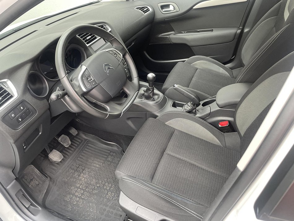 Citroën C4 1.6i 