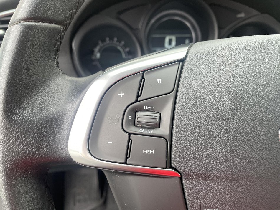 Citroën C4 1.6i 