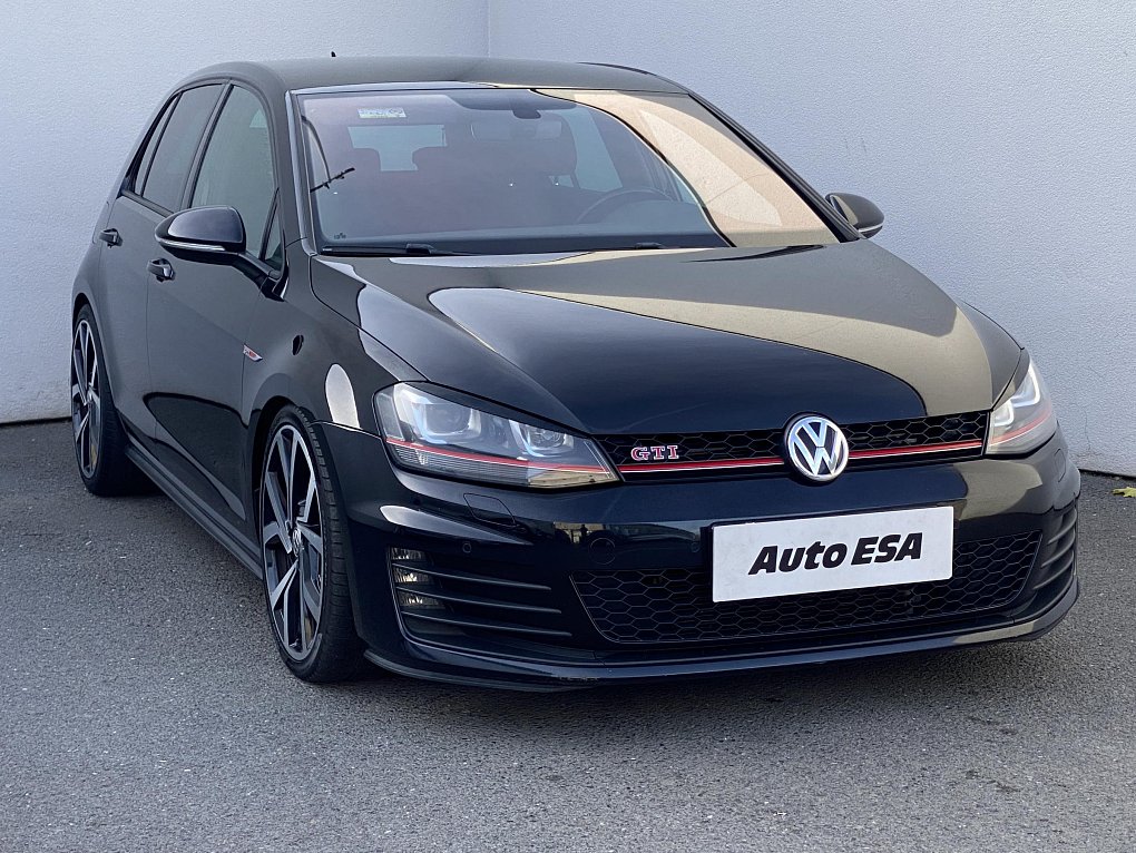 Volkswagen Golf 2.0TSi GTi