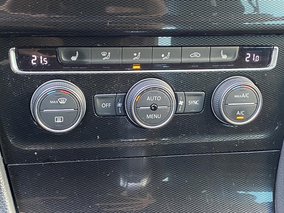 Volkswagen Golf 2.0TSi GTi