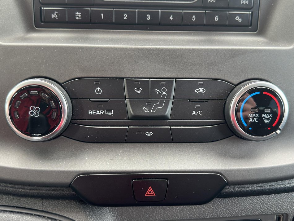 Ford Transit Custom 2.0TDCi Trend L2 6míst