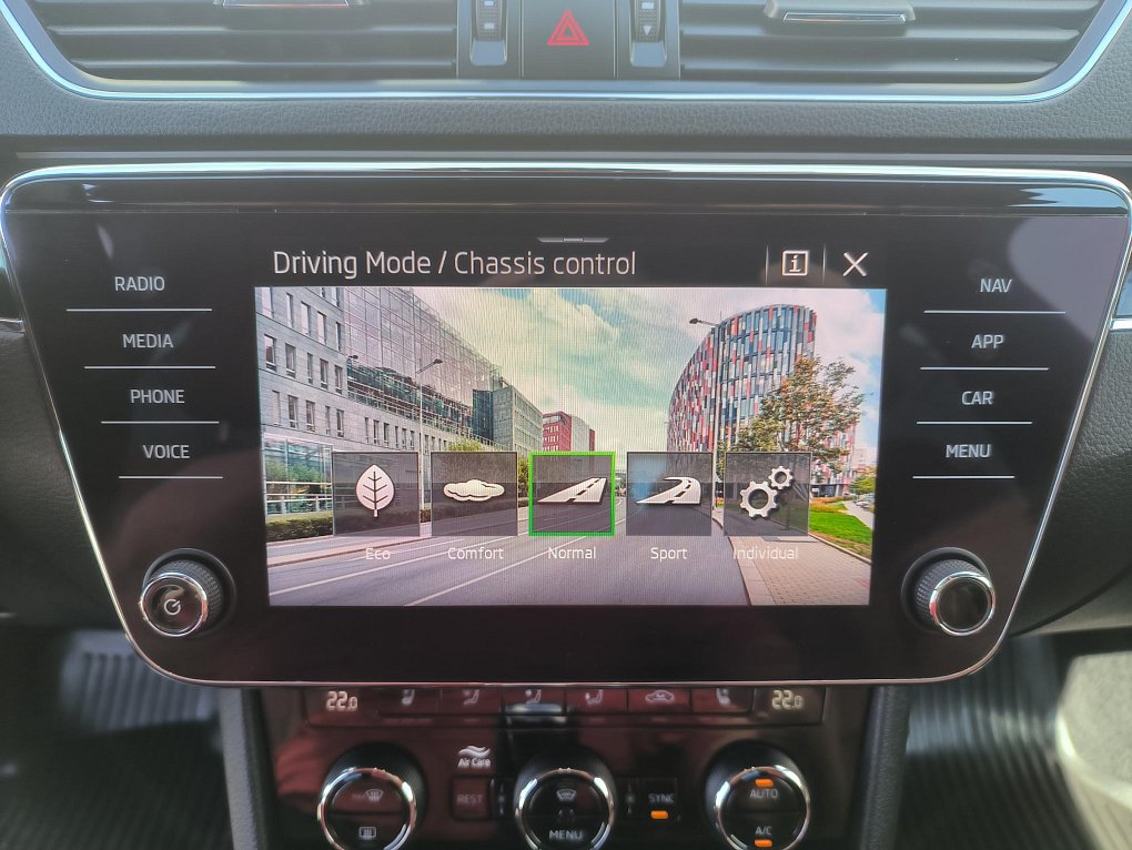 Škoda Superb III 2.0 TDi L&K