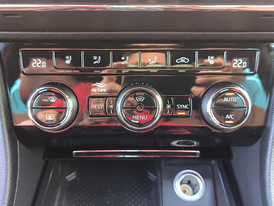 Škoda Superb III 2.0 TDi L&K