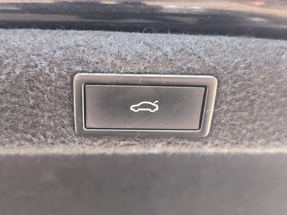 Škoda Superb III 2.0 TDi L&K