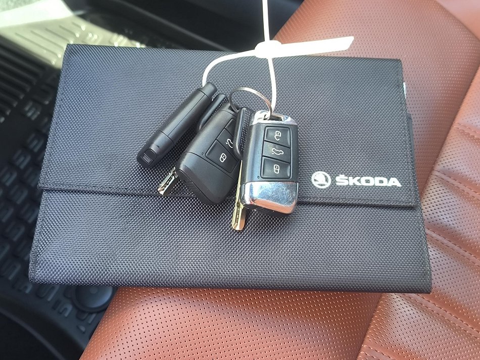 Škoda Superb III 2.0 TDi L&K