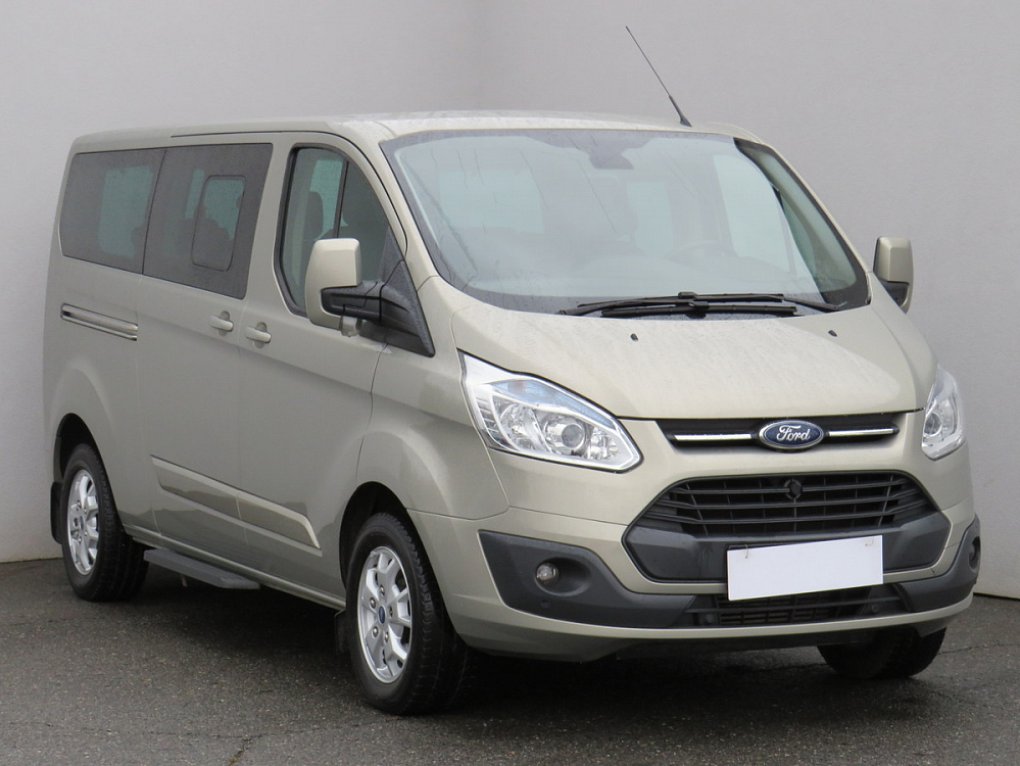 Ford Tourneo Custom 2.2TDCi Trend L2 9míst