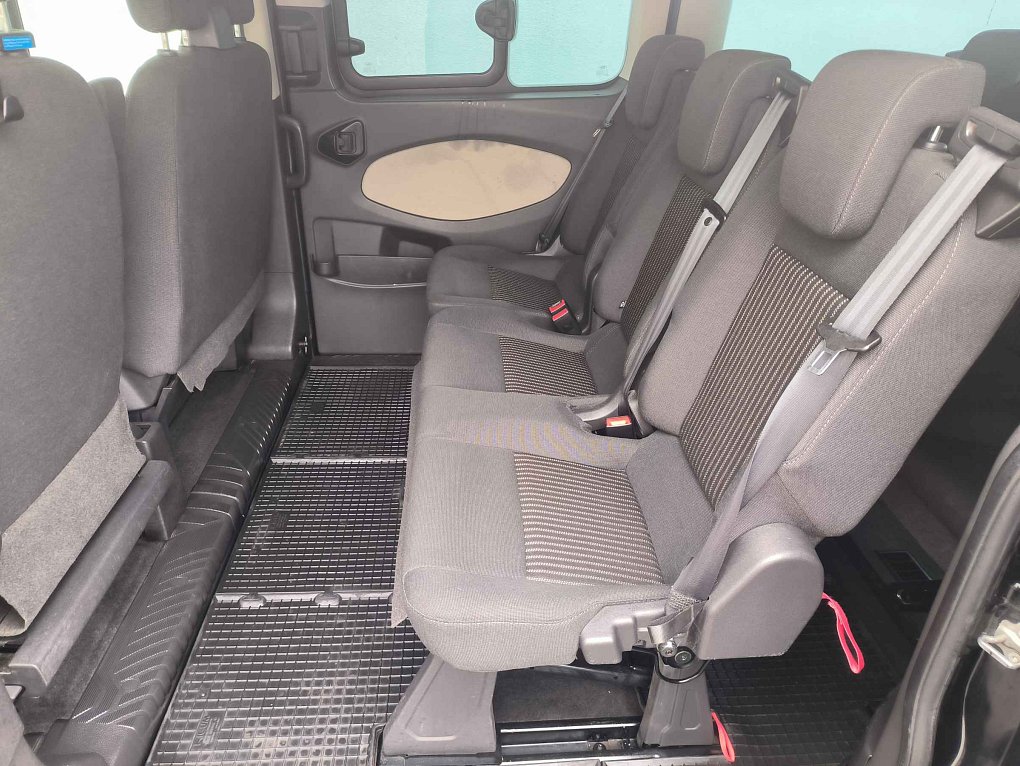 Ford Tourneo Custom 2.2TDCi Trend L2 9míst