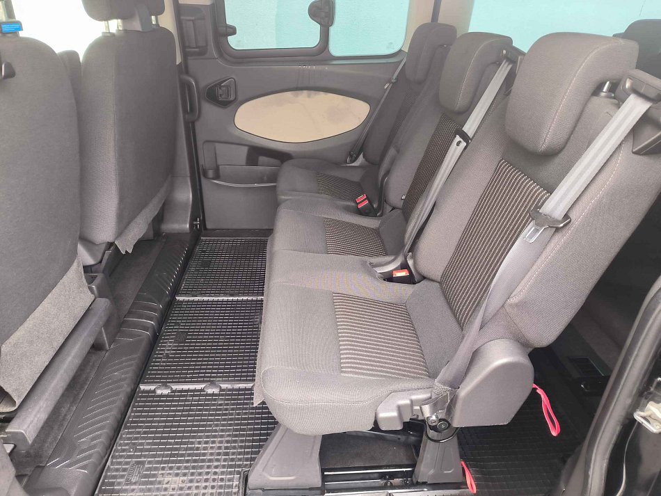 Ford Tourneo Custom 2.2TDCi Trend L2 9míst
